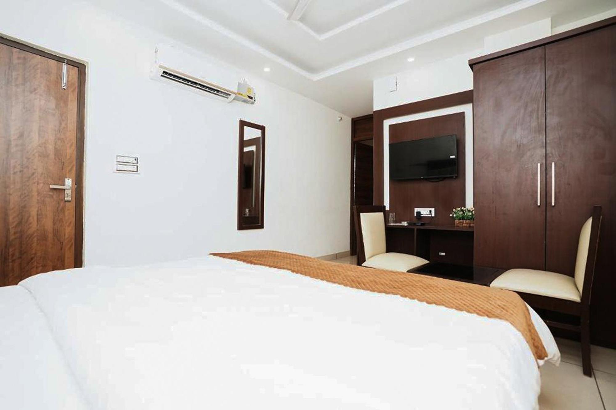 Hotel The 7 Seas Rishikesh Exterior photo